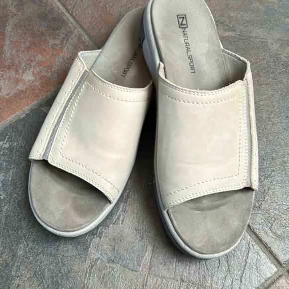 Women’s size 10 leather upper slides - Picture 1 of 3